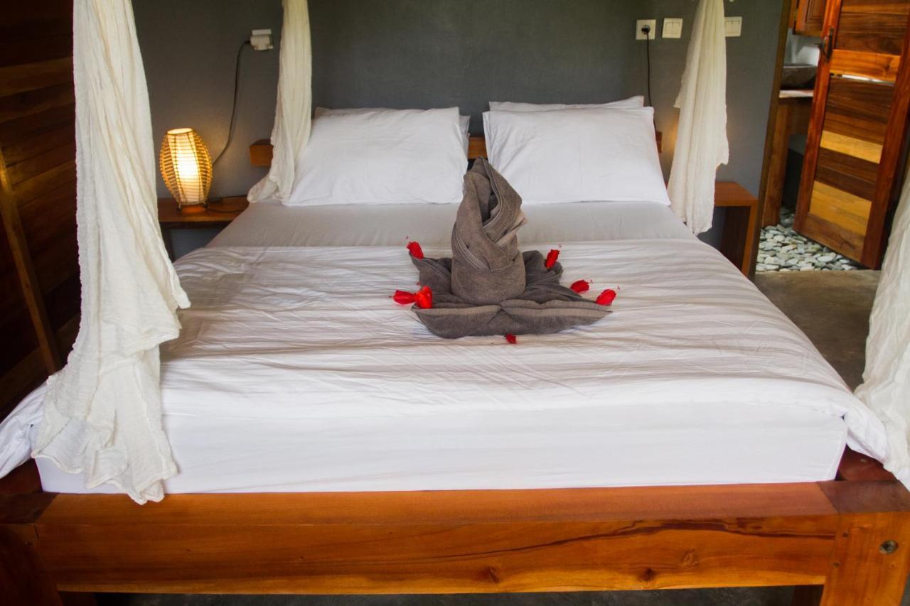 The Geckos Homestay Kelimutu Luaran gambar