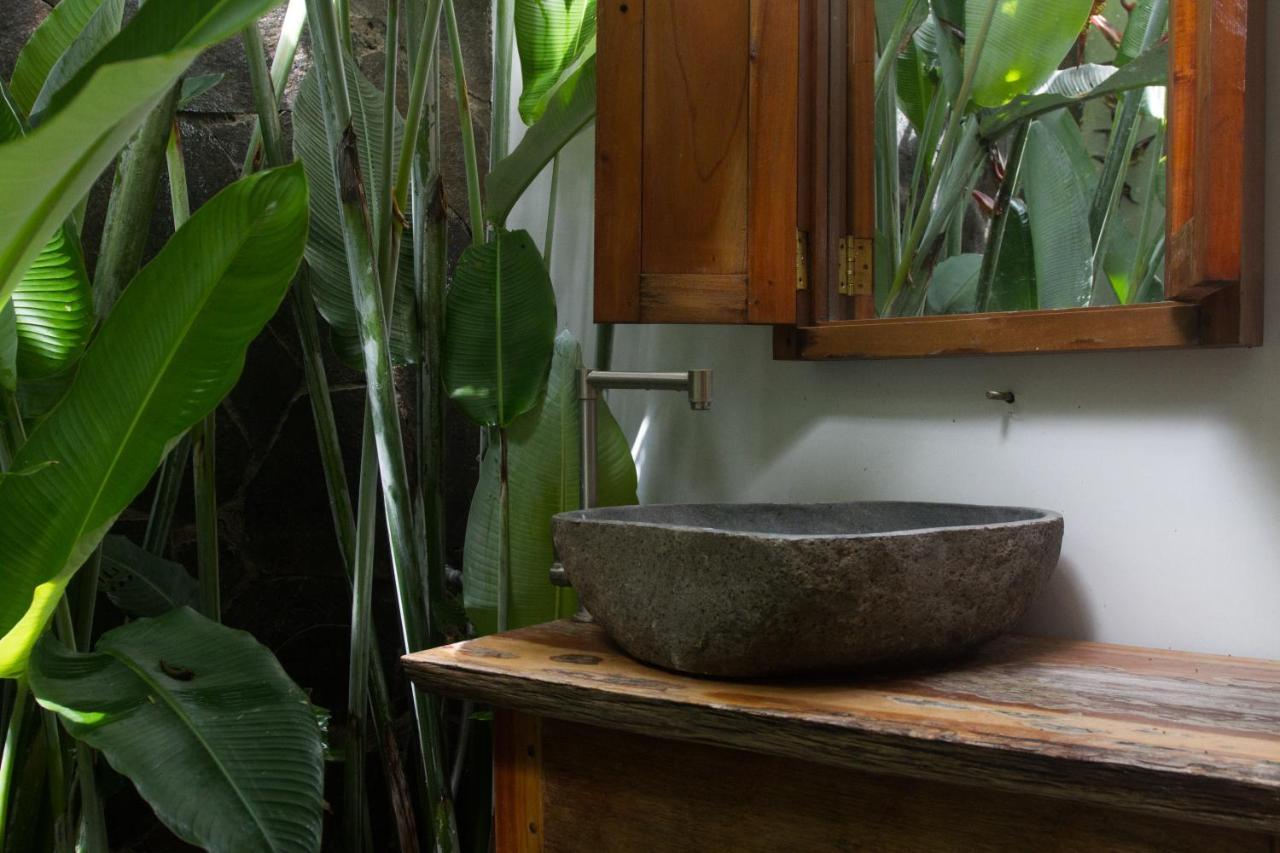 The Geckos Homestay Kelimutu Luaran gambar