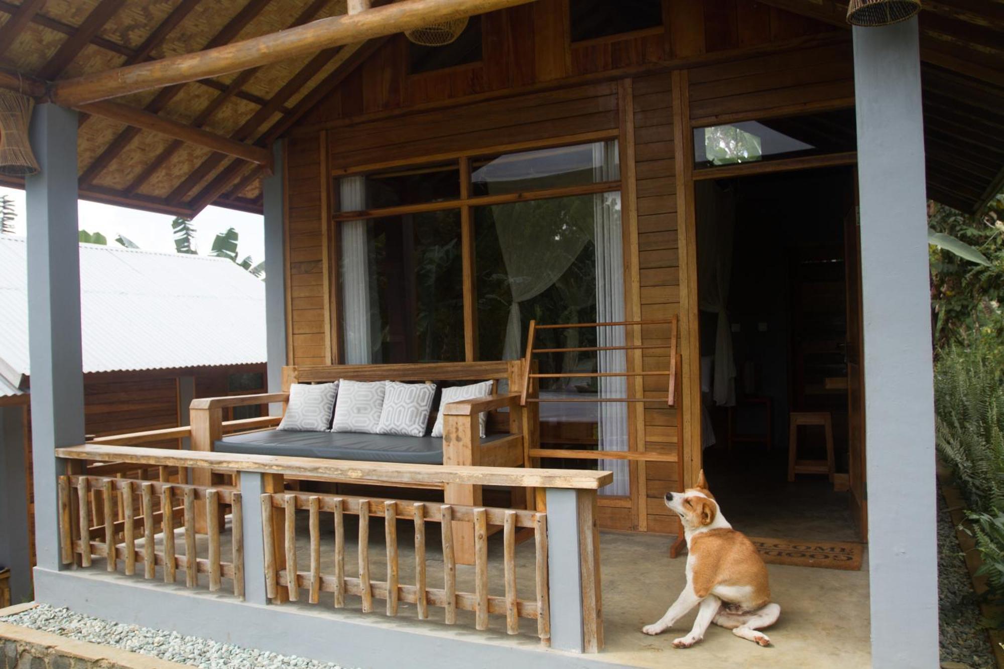 The Geckos Homestay Kelimutu Bilik gambar